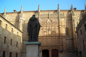 Patio de Escuelas y fachada de la Universidad de Salamanca